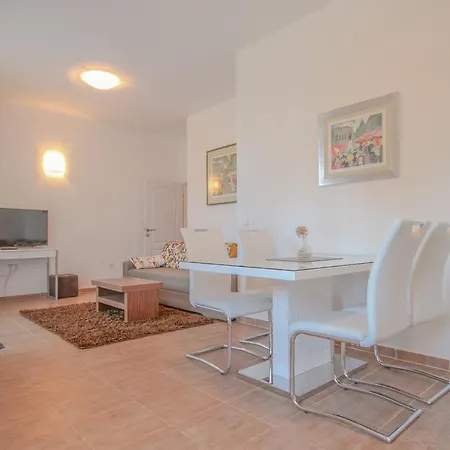 Lea Appartamento Novigrad Istria